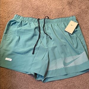 Nike Challenger Dri-Fit Green Training Shorts Men’s Size XL. NWT